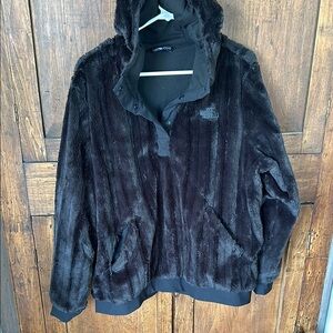 The North Face fry pullover hoodie